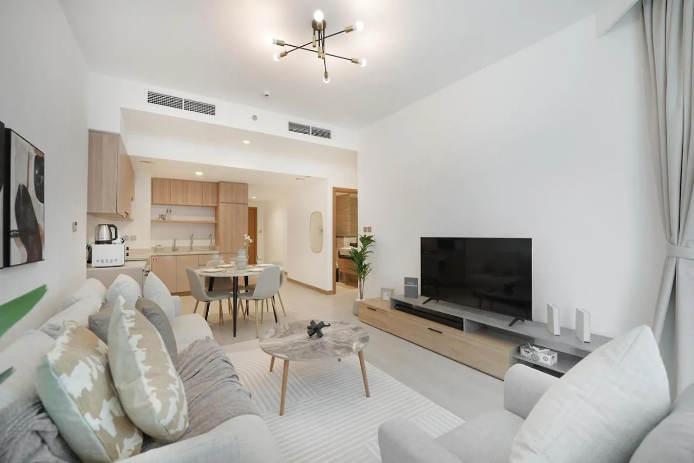 Apartmán Easygo- Lavish 2Br-Terrace-View-Infinity Pool Dubaj 0*,  Spojené arabské emiráty