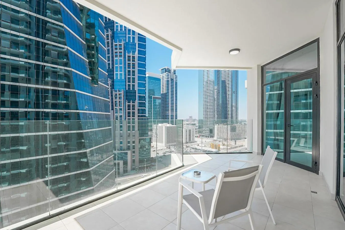 Apartmán Easygo- Lavish 2Br-Terrace-View-Infinity Pool Dubaj